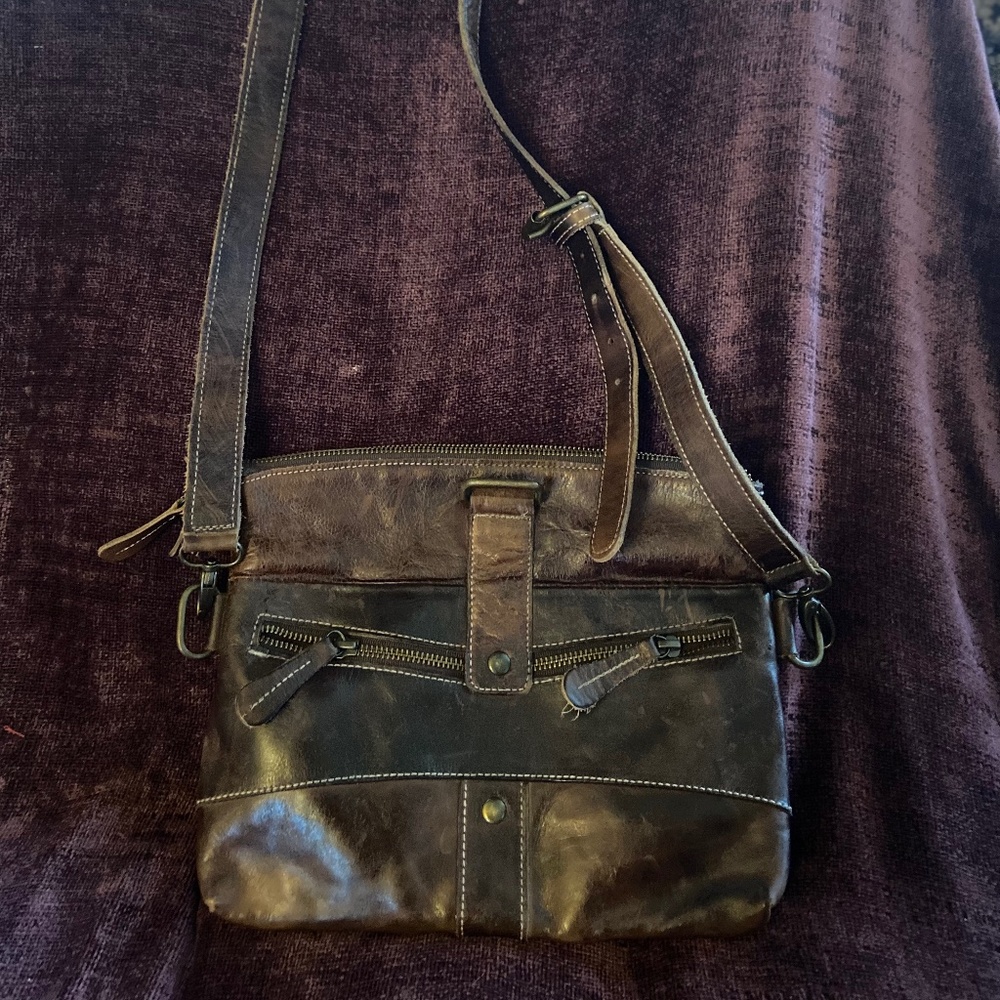 Bed|Stu leather cross body bag